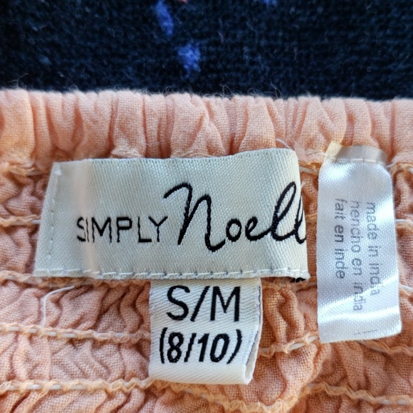 Sleeveless blouse - Picture 2 of 5